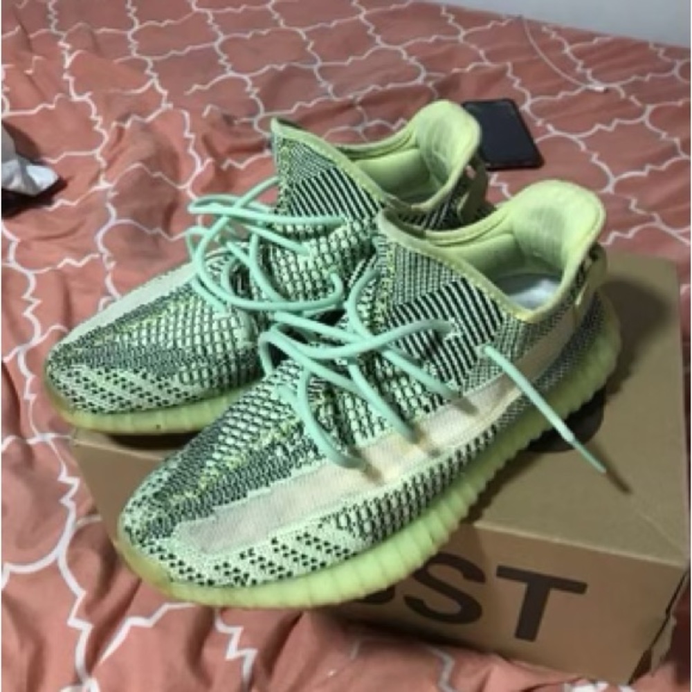 Men Yeezy sneakers size 10.5